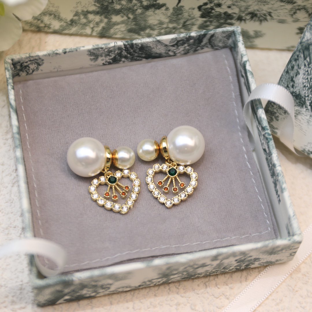 Dior D-Pearl Heart Gold Diamond Earrings